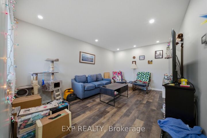 Property Photo: 1675 Heatherington Road 11 ON K1V 8V8