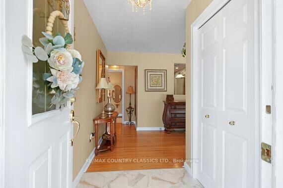 Property Photo:  152 Bridge Street W  ON K0L 1C0 