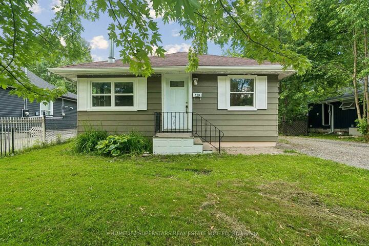 139 Cooks Bay Drive — photo 1