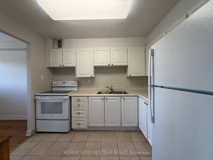 Property Photo:  4982 Chrysler Avenue 508  ON L2E 7B4 