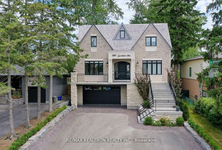 809 Fairview Avenue — photo 1