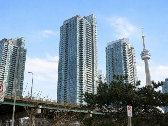 15 Fort York Boulevard 4503 — photo 1
