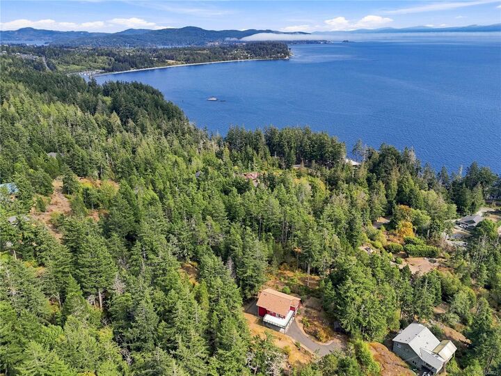Property Photo: 7806 Dalrae Pl #D BC V9Z 0R1