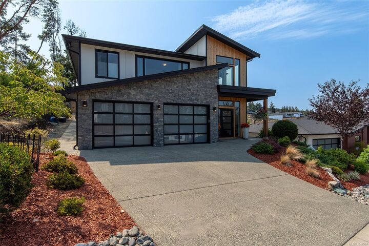 Property Photo: 6218 Highwood Dr BC V9L 0H5