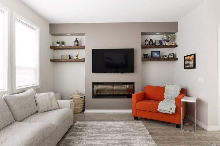 Property Photo:  694 Hoylake Ave #105  BC V9B 3P7 