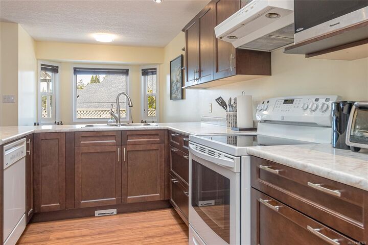 Property Photo:  753 Soriel Rd  BC V9P 1B5 