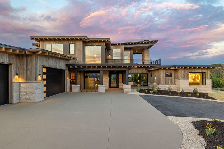 Property Photo:  2022 E Painted Bluff Cir  UT 84036 