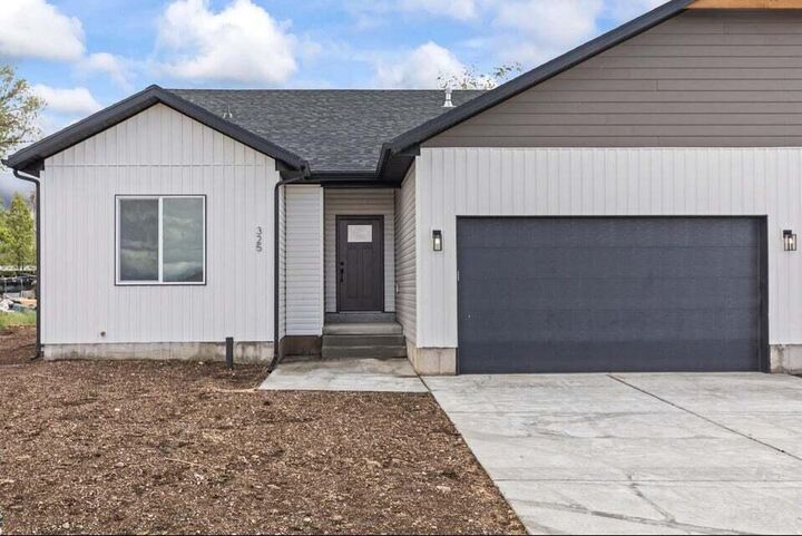 Property Photo:  325 W 400 N  UT 84631 
