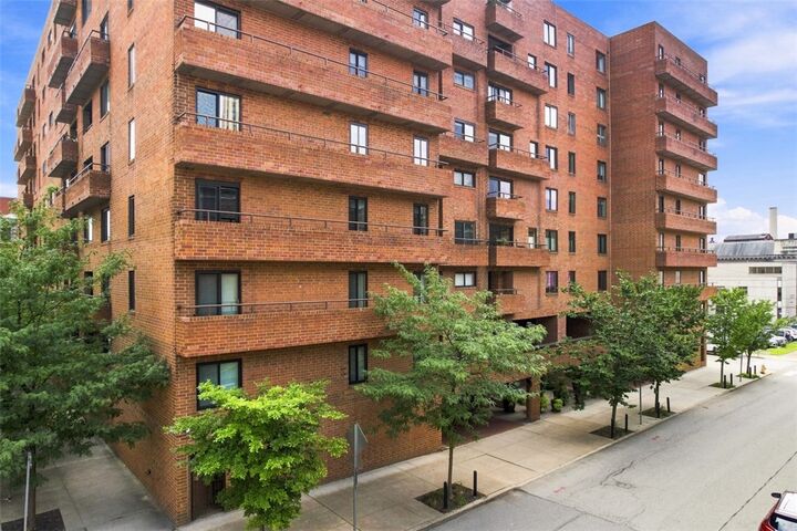 Property Photo: 307 S Dithridge St 505 PA 15213