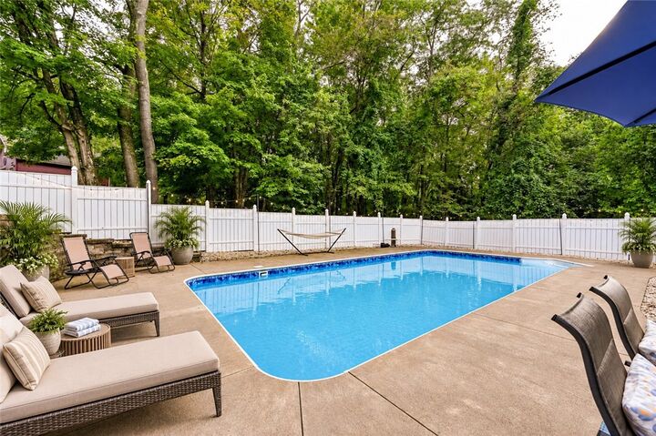 Property Photo:  328 Comstock Dr  PA 15642 