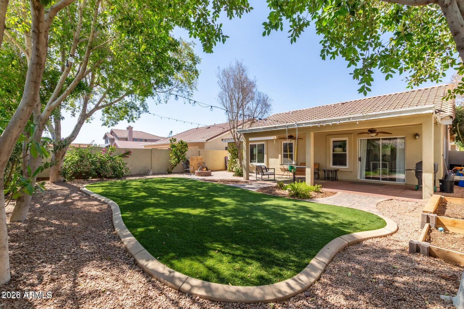 Property Photo: 941 W Hudson Way AZ 85233