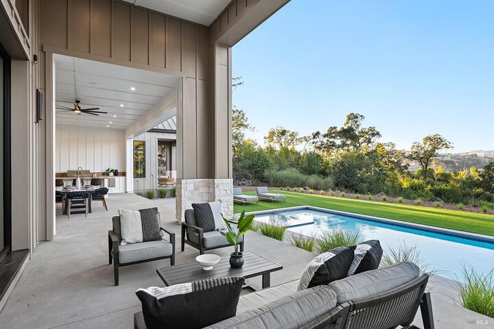 Property Photo:  3979 Clearbrook Court  CA 95403 