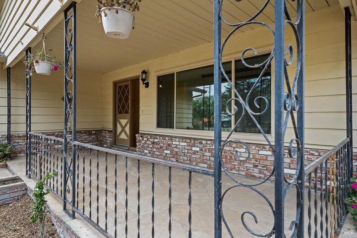 Property Photo: 410 E Railroad Avenue CA 94931
