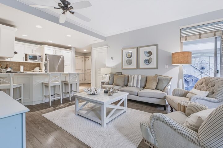 Property Photo: 15357 17A Avenue 110 BC V4A 1V4