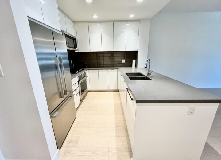Property Photo:  255 W 1st Street 319  BC V7M 3G8 