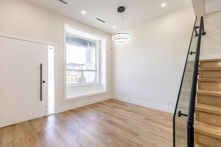 Photo de la propriété:  7080 192A Street  BC V4N 6V1 