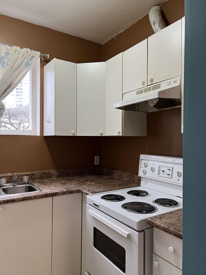 Property Photo:  5630 Oben Street  BC V5R 4P3 