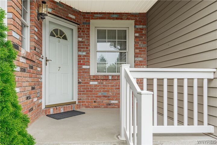 Property Photo:  6861 Nickis Lane  NY 14304 