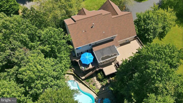Property Photo:  8000 Pinnacle Ridge Drive  VA 20112 