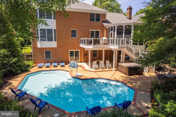Property Photo: 2755 Oakton Plantation Lane VA 22181