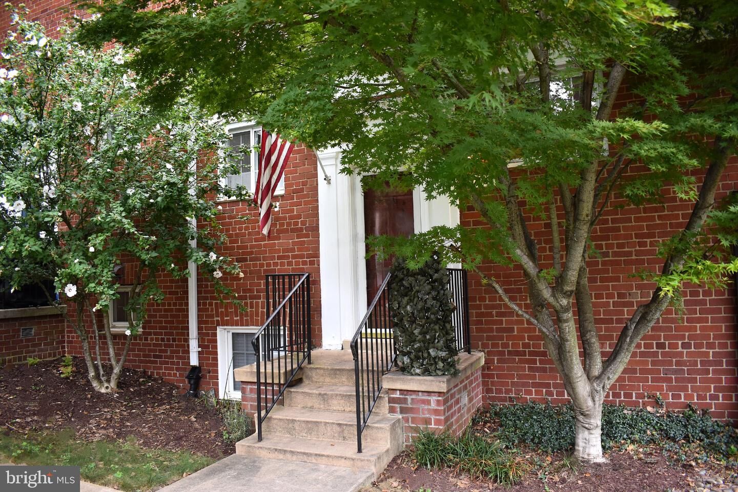 Property Photo: 3706 Gunston Road VA 22302