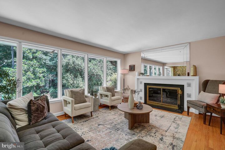 Property Photo:  9233 Farnsworth Drive  MD 20854 