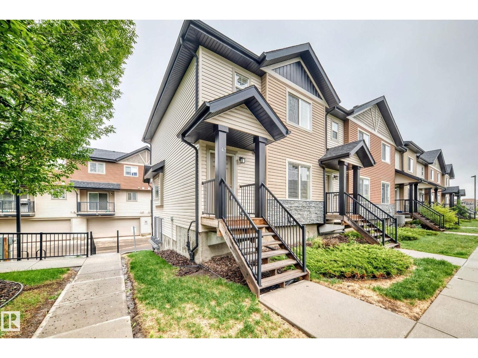 Property Photo:  #47 12004 22 Av SW  AB T6W 0T1 