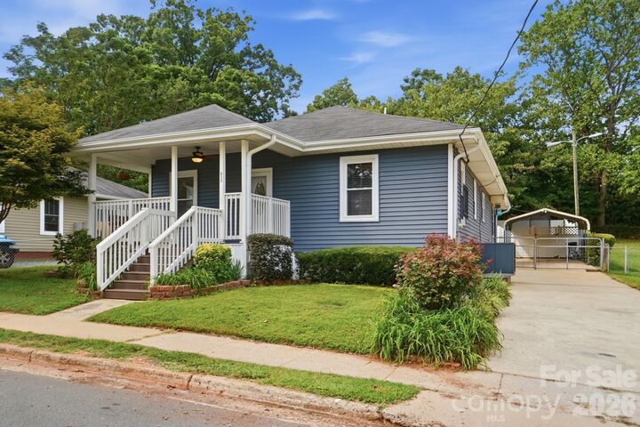 Property Photo:  412 Link Street  SC 29715 