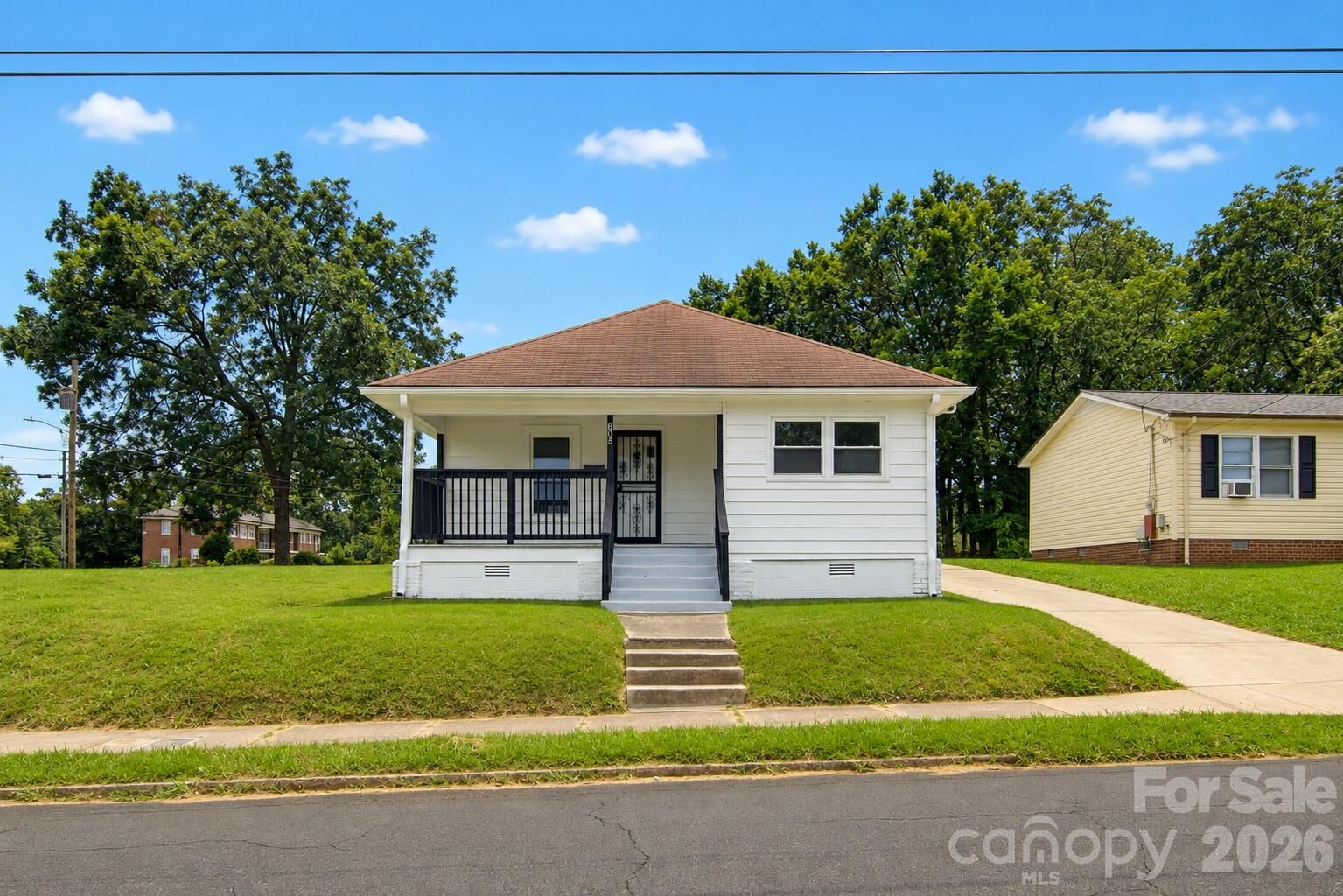 Property Photo: 805 W Horah Street NC 28144