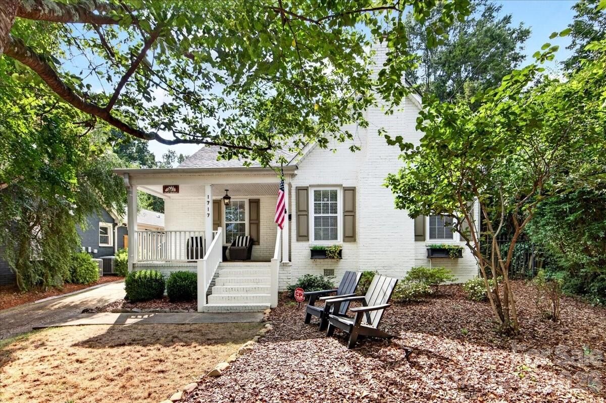 Property Photo:  1717 Nassau Boulevard  NC 28205 
