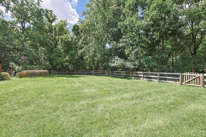 Property Photo: 10820 Deerfield Road OH 45242
