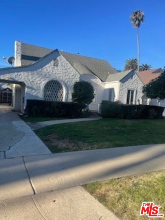 Property Photo: 2311 Malcolm Ave CA 90064