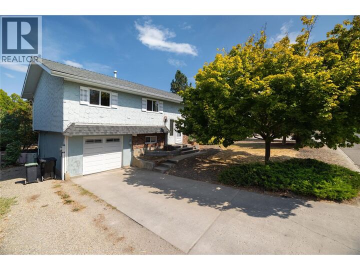 Property Photo:  1205 43 Avenue  BC V1T 8J9 