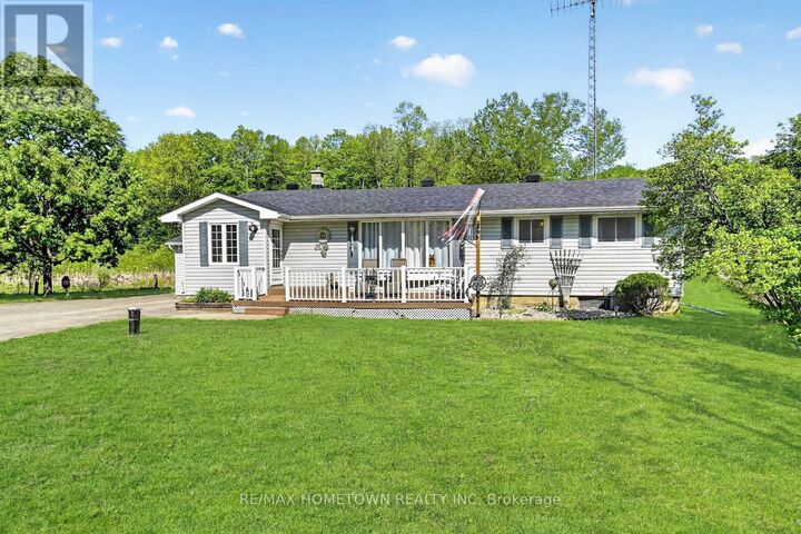Property Photo:  1404 Hallecks Road East  ON K6V 5T3 