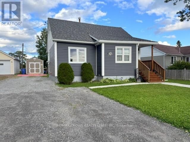 Property Photo: 13 Oak Street ON P5N 2A1