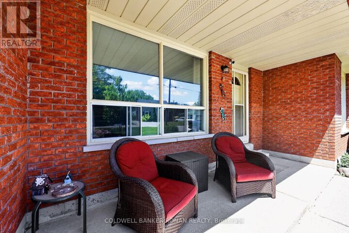 Property Photo: 132 Queen Street ON L9R 1K6