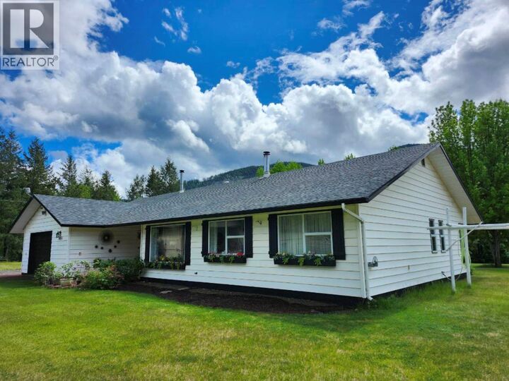 Property Photo: 3056 Harmon Road BC V0E 3A0