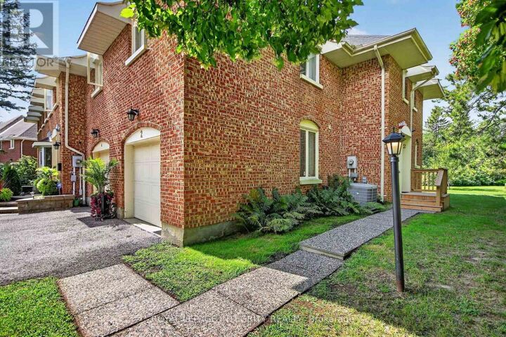Property Photo: 2 Coady Way ON K2K 2B4