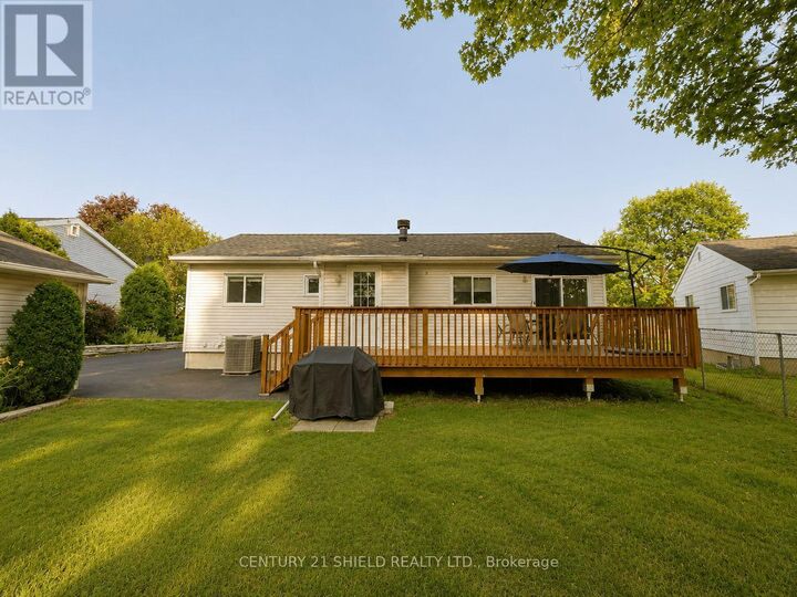 Property Photo:  117 Ellen Avenue  ON K6J 3L8 