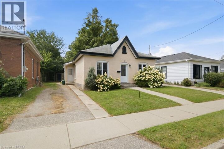 Property Photo: 82 St. George Street ON N3R 1V4