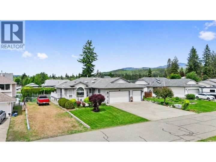 Property Photo: 381 Robin Drive BC V0E 1E0