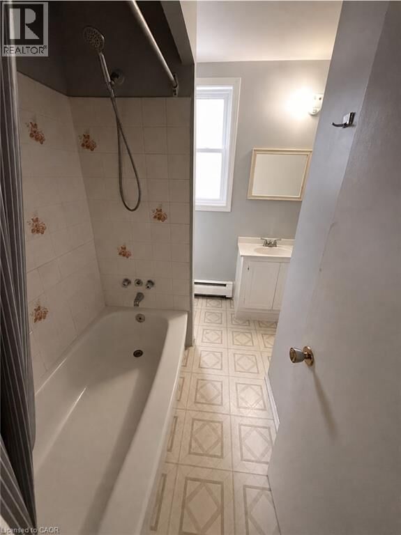 Property Photo: 80 Kinzie Avenue 4 ON N2A 2J5