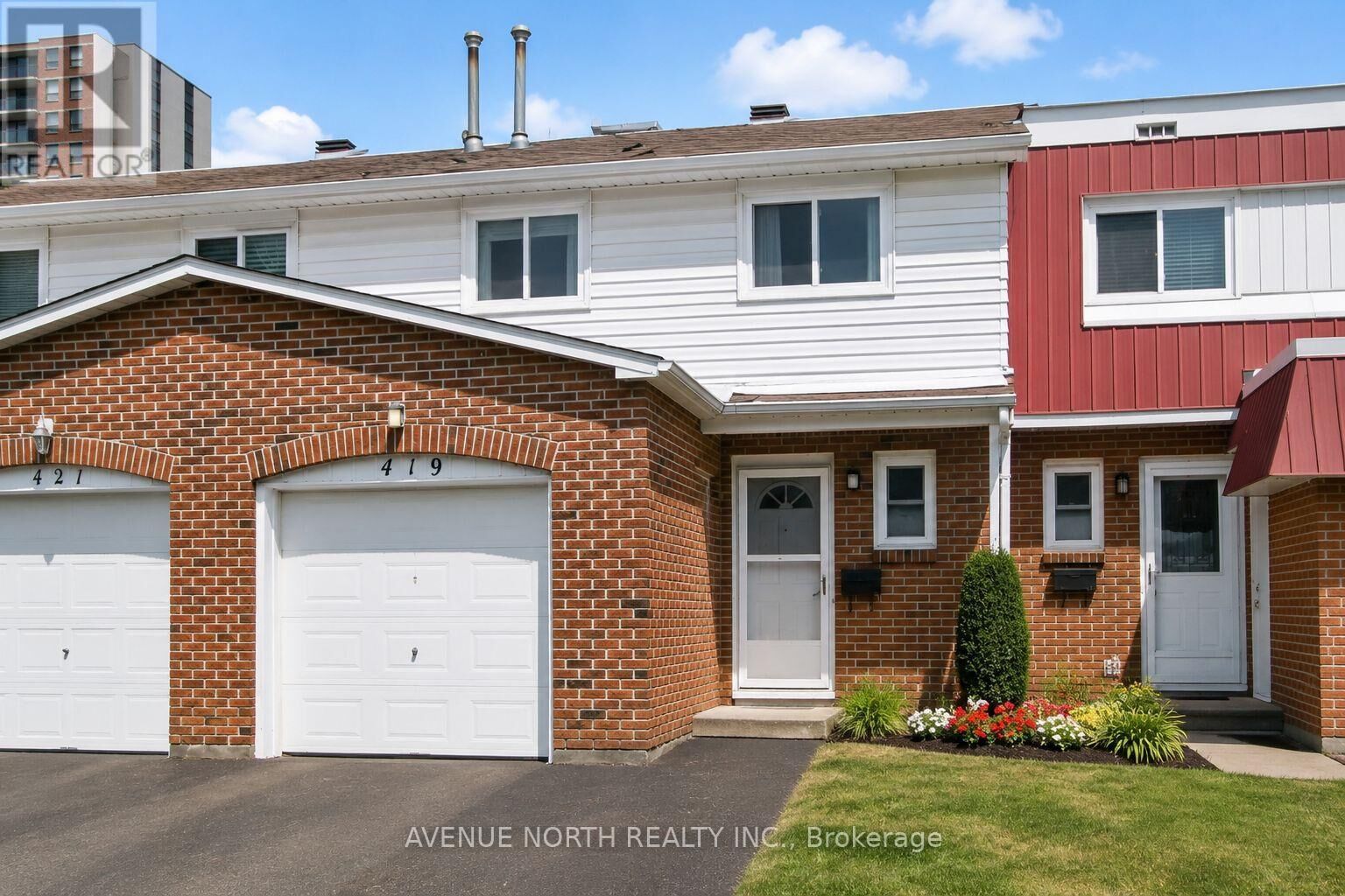 Property Photo: 419 Armonia Private 40 ON K1K 3Y2