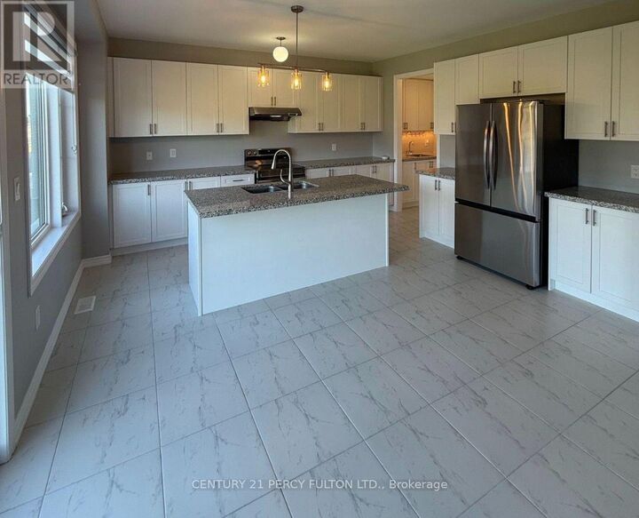 Property Photo: 10 Rosanne Circle ON L9Z 0N4