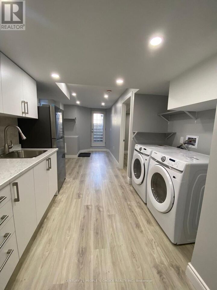 Property Photo: 25 Traymore Street ON L7A 2G4