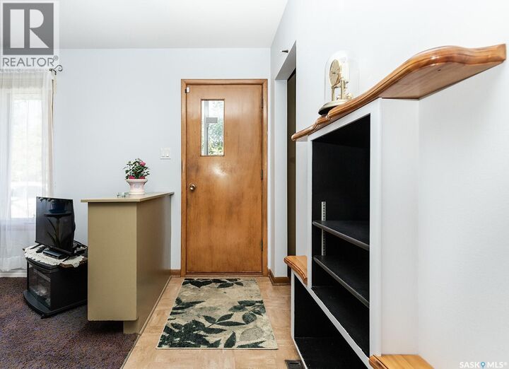 Property Photo: 1706 Ruth Street E SK S7J 0L9