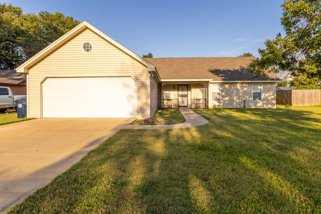 Property Photo:  473 J E Clark Cove  AR 72364 