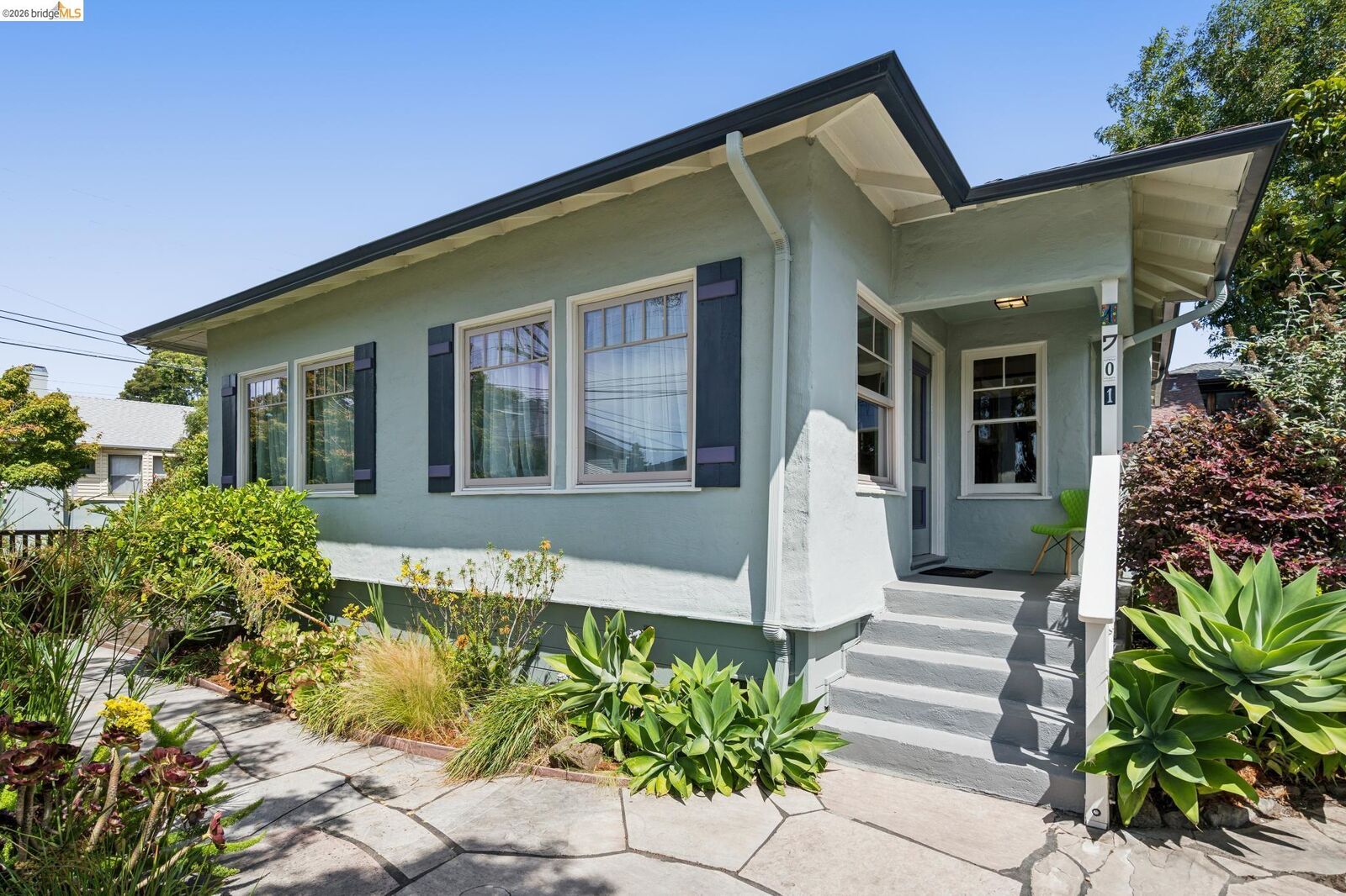 Property Photo: 1701 Derby Street CA 94703
