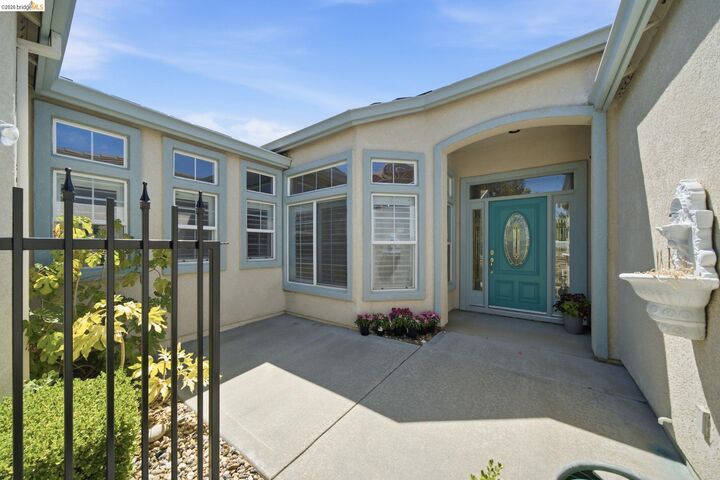 Property Photo:  832 Summerset Drive  CA 94571 