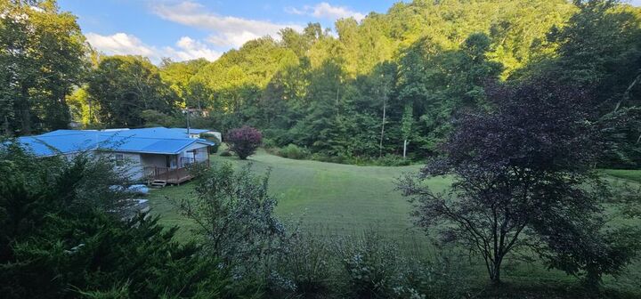 Property Photo:  207 Amber Lane  KY 41264 